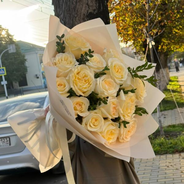 Букет из голландских роз "Карамельный флёр"